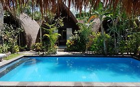 Zipp Bar Restaurant & Bungalows